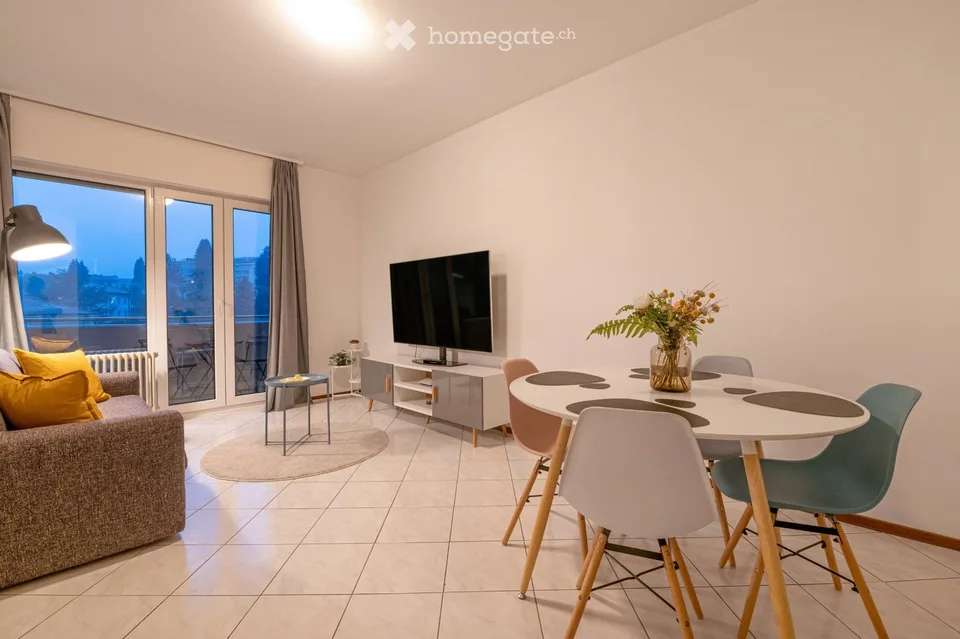 Apartment with balcony next to Lugano Station