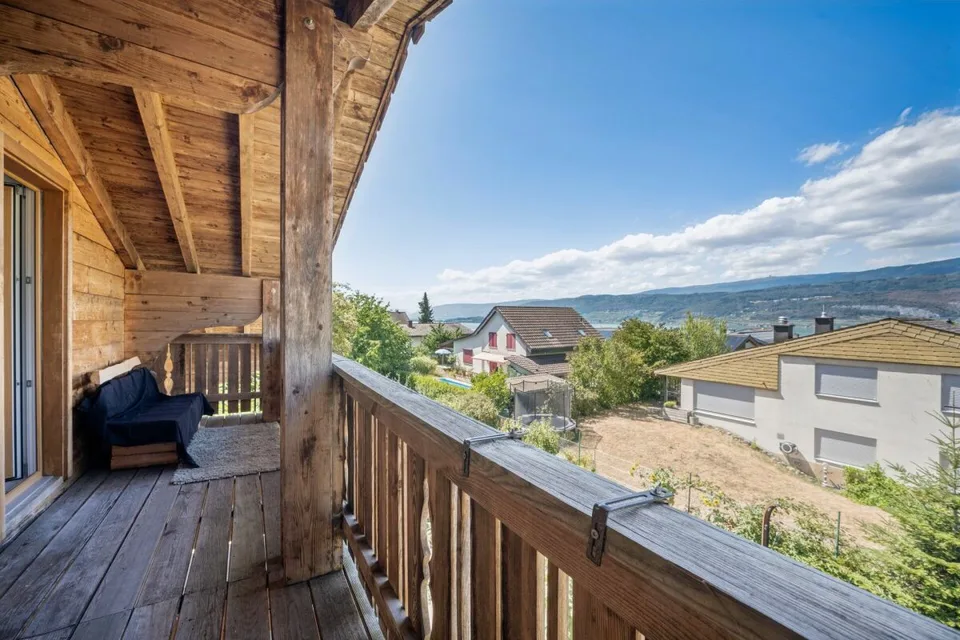 Attraktives 5,5-Zimmer Chalet in Mörigen BE mit Sicht auf den Bielersee