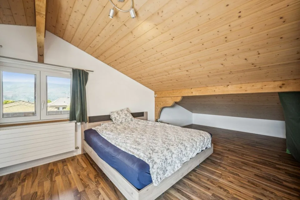 Attraktives 5,5-Zimmer Chalet in Mörigen BE mit Sicht auf den Bielersee