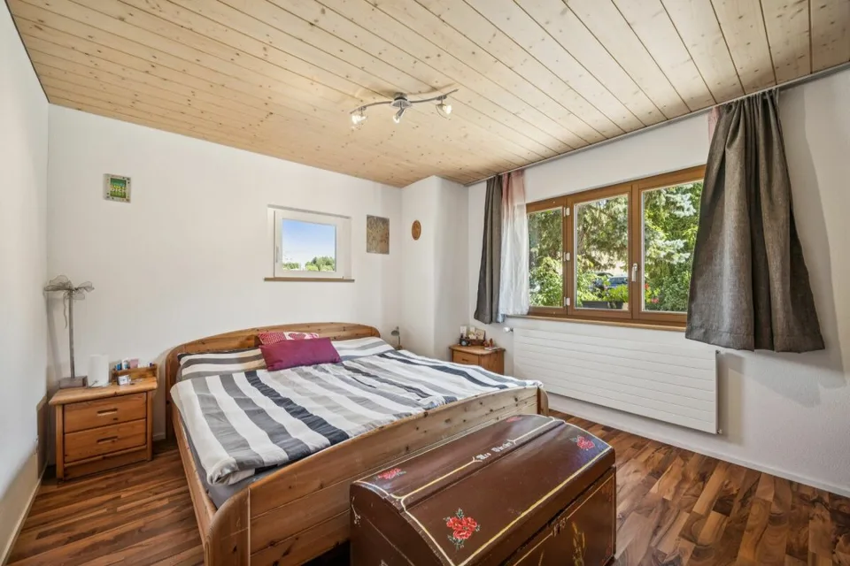 Attraktives 5,5-Zimmer Chalet in Mörigen BE mit Sicht auf den Bielersee