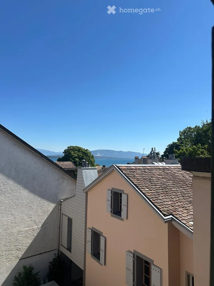 Historisches Haus mit Terrasse im Herzen von Coppet