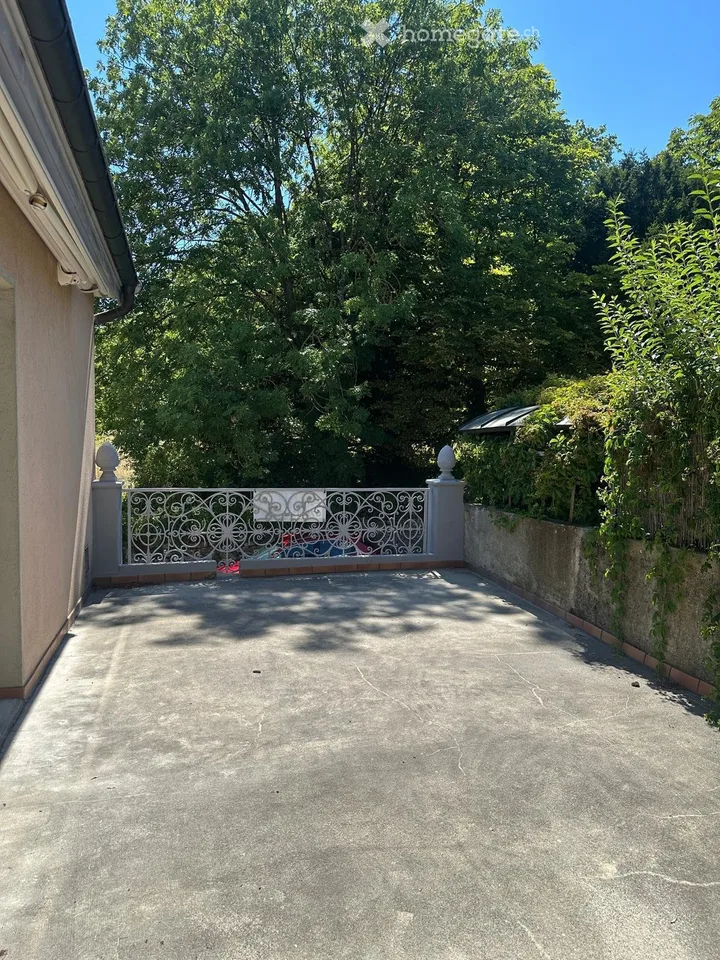 Historisches Haus mit Terrasse im Herzen von Coppet