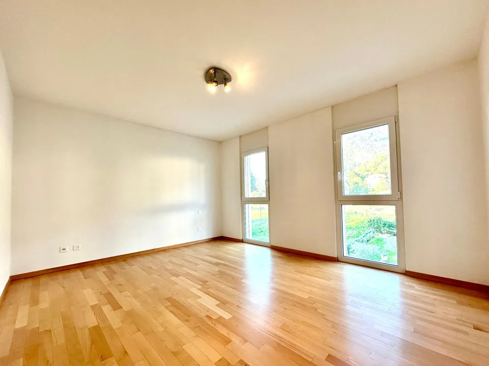 Appartement élégant de 4.5 pièces avec équipements modernes à Castel San Pietro