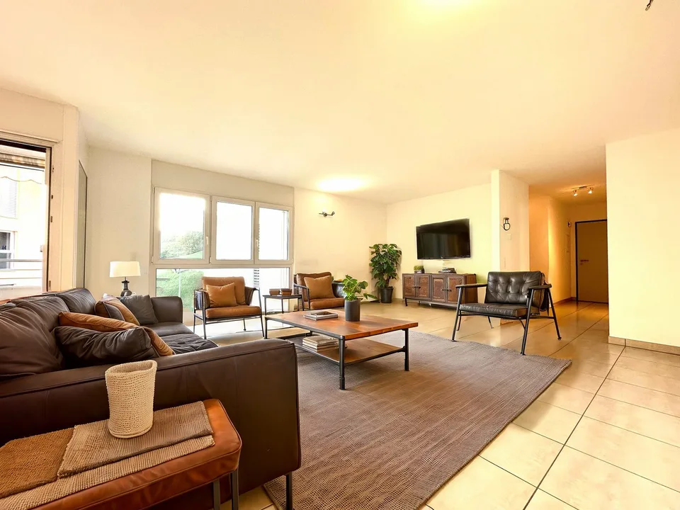 Elegante appartamento 4.5 locali con dotazioni moderne a Castel San Pietro