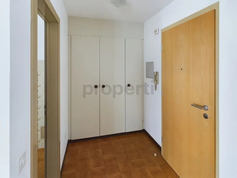 OCCASION - GRAND APPARTEMENT 2.5 PIÈCES DANS UN EMPLACEMENT STRATÉGIQUE À MENDRISIO