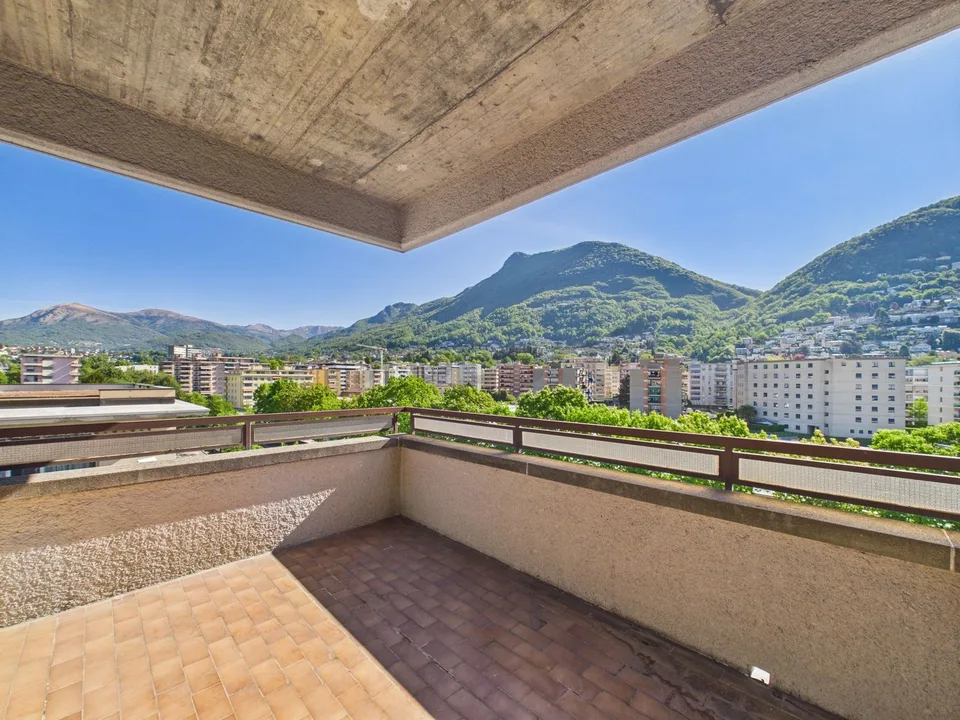 Luminoso Appartamento 5.5 in centro città - Lugano