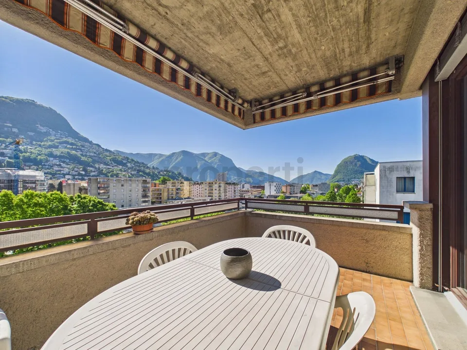 Luminoso Appartamento 5.5 in centro città - Lugano