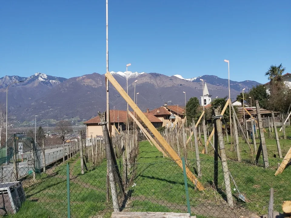 Villa indépendante en construction prochaine à Cadenazzo dans un nouveau complexe résidentiel