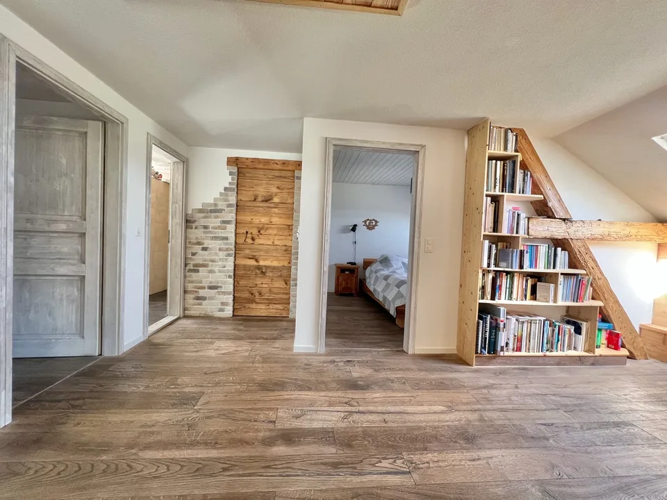 Villa with 6.5 rooms, large garden, pool,...