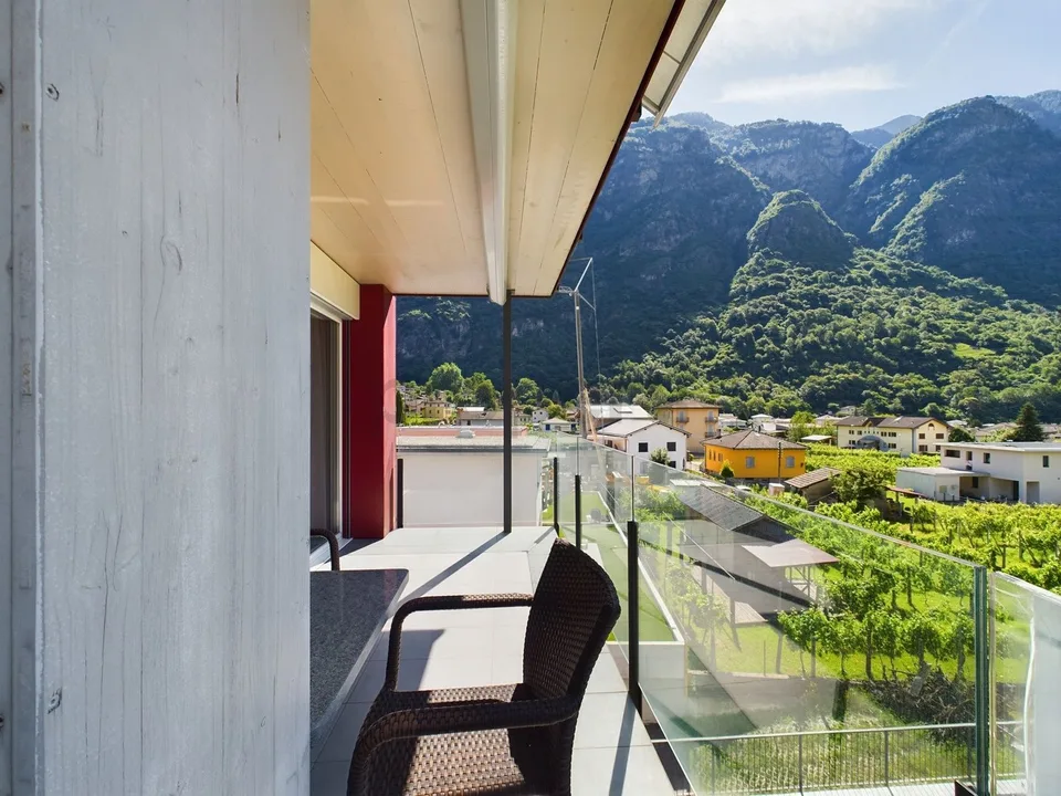 Appartement moderne et lumineux de 3.5 pièces à Biasca