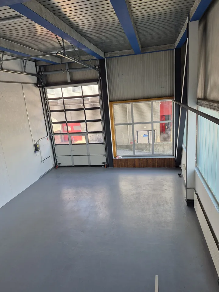 Versatile commercial unit
