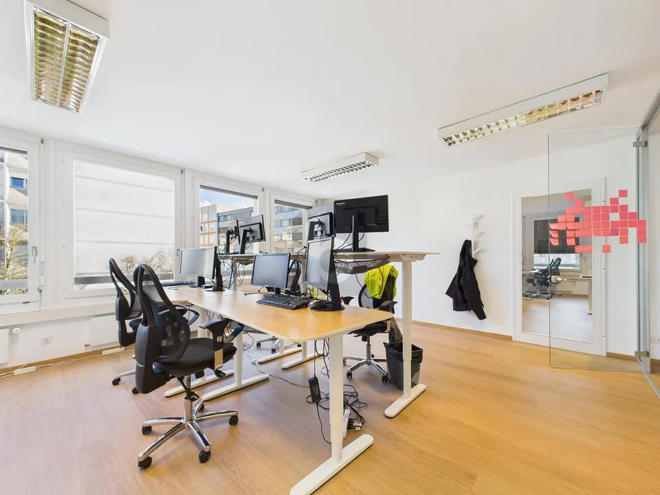 DYNAMIQUE, MODERNE & BIEN SITUÉE