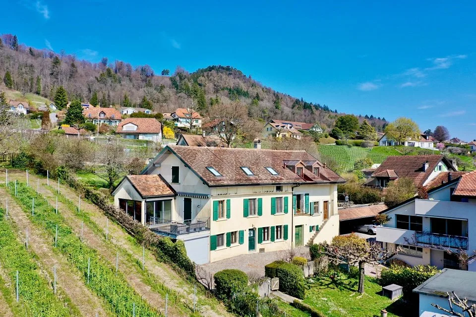 Maison de caractère entre vignes et lac, proche de Nyon