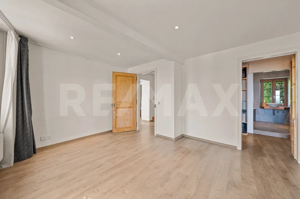 Haus mit Charakter zwischen Weinbergen und See, nahe Nyon