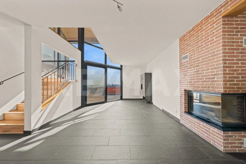 Für Renovationsliebhaber: Familienhaus mit Seeblick