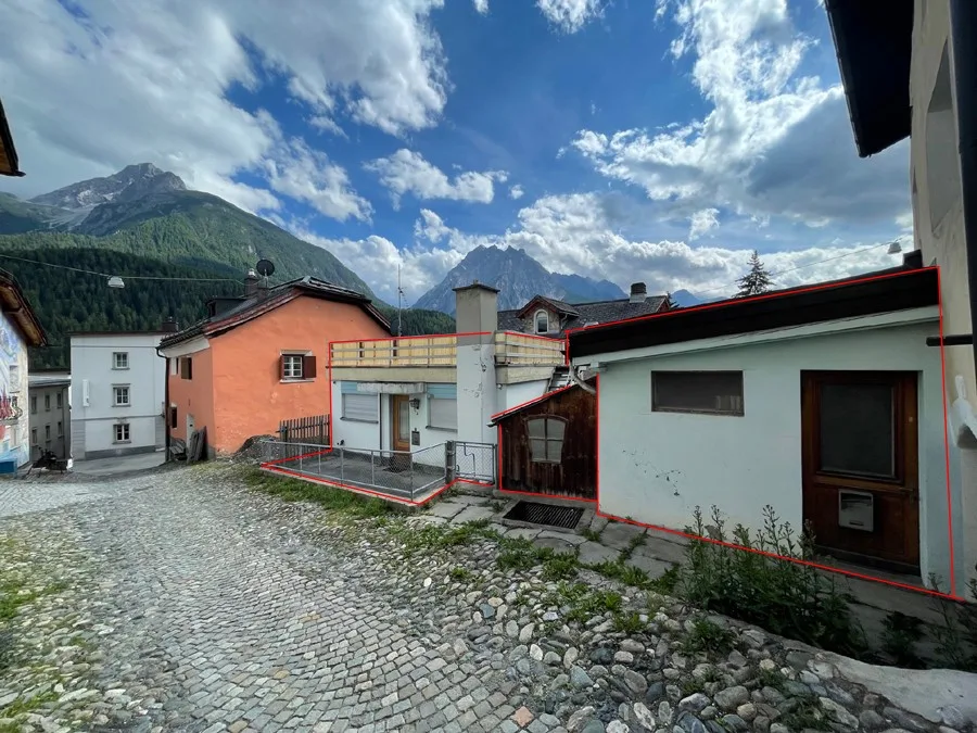 Renovierungsobjekte mit Terrasse im malerischen Scuol