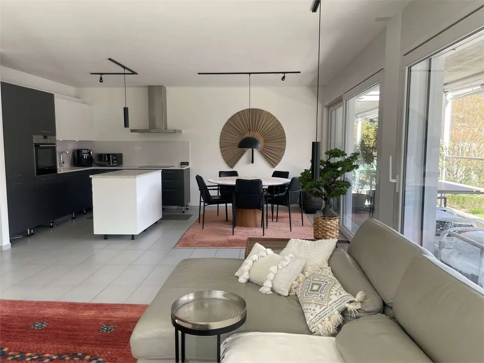 Modern premium residence with large terrace and two bathrooms