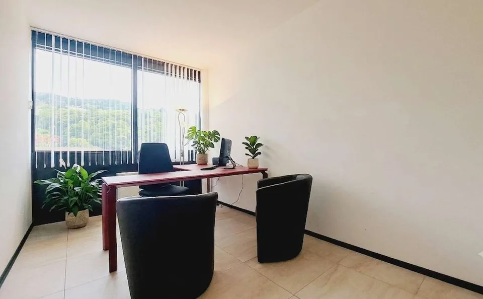 ULTIMO Ufficio singolo disponibile in palazzo elegante