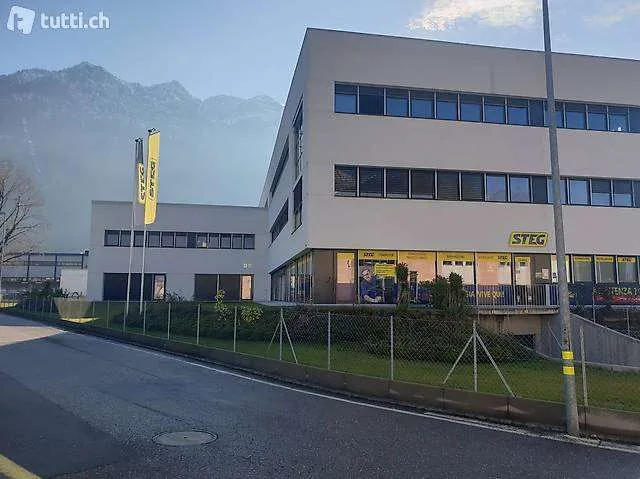 Moderne Gewerbefläche von 232 m² in Giubiasco zu vermieten