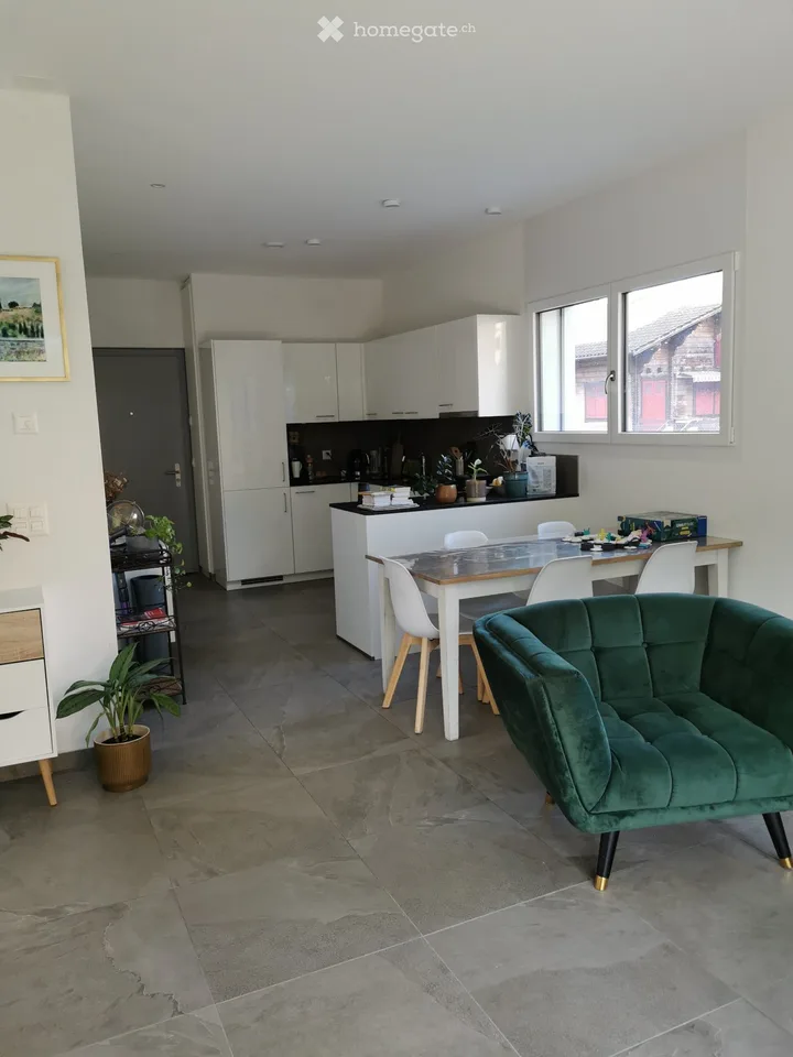 3.5 room apartment with terrace and garden in Monthey