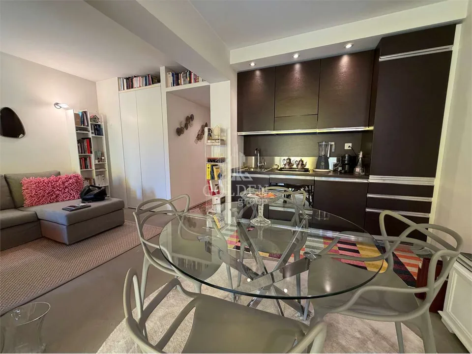 Montagnola - gemütliche 2.5-Zimmer-Wohnung mit Terrasse in Wohngebiet