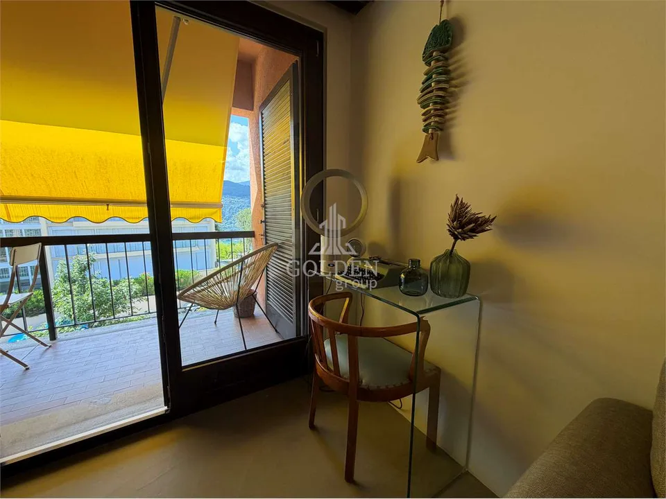 Montagnola - gemütliche 2.5-Zimmer-Wohnung mit Terrasse in Wohngebiet