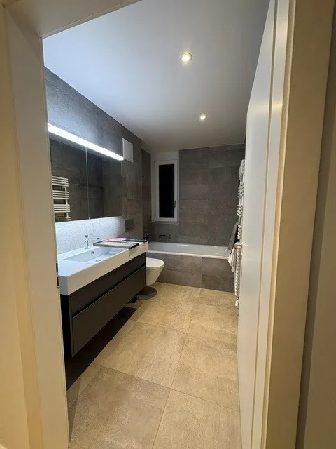 Bello appartamento di 3.5 locali con bella vista lago e montagne