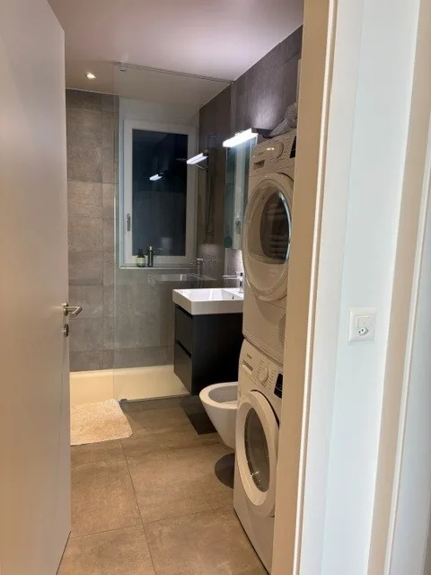 Bello appartamento di 3.5 locali con bella vista lago e montagne