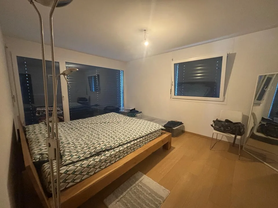 4,5 Zimmer mit Seeblick, nahe Autobahn und öffentlichen Verkehrsmitteln