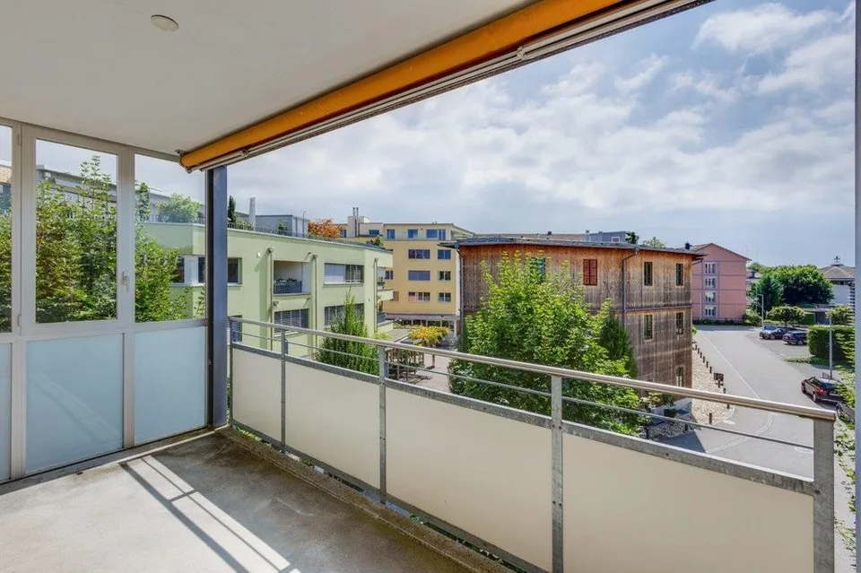 Sonne tanken auf dem grossem Balkon!