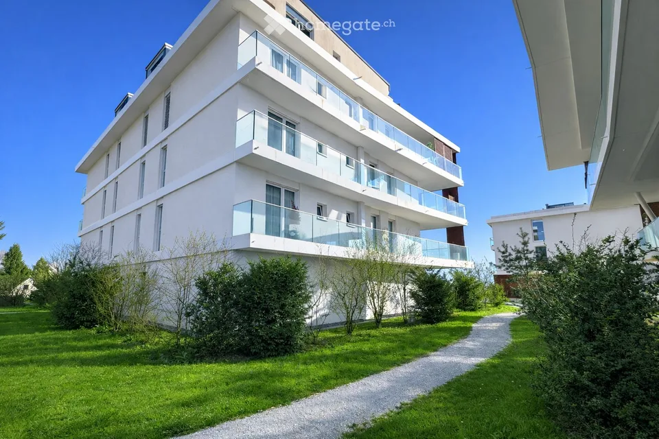 Appartamento moderno di 4.5 locali con vista sul lago a Mont-sur-Lausanne