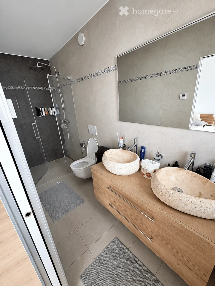 Appartamento moderno di 4.5 locali con vista sul lago a Mont-sur-Lausanne