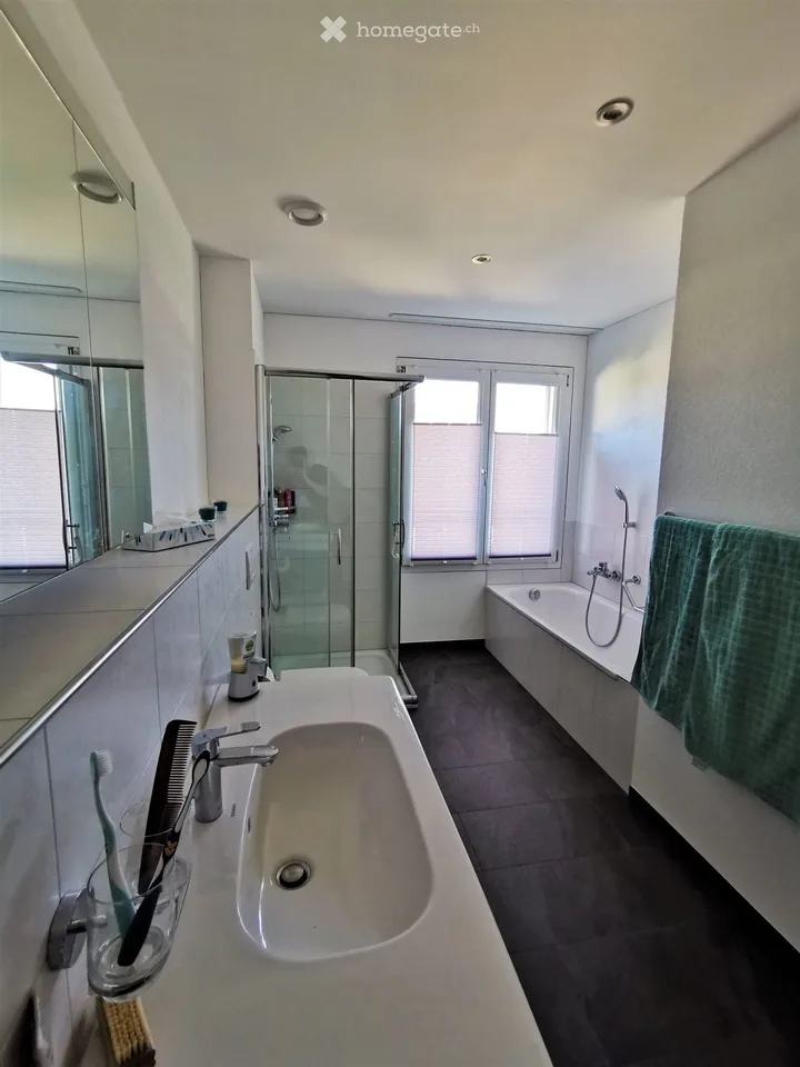 Spacious 3.5 room apartment on the 1st floor