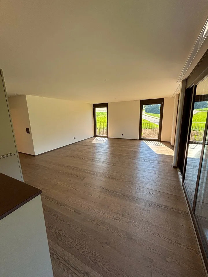 Grosse 3.5 Zimmer-Wohnung mit zwei Balkonen Nähe Türlersee