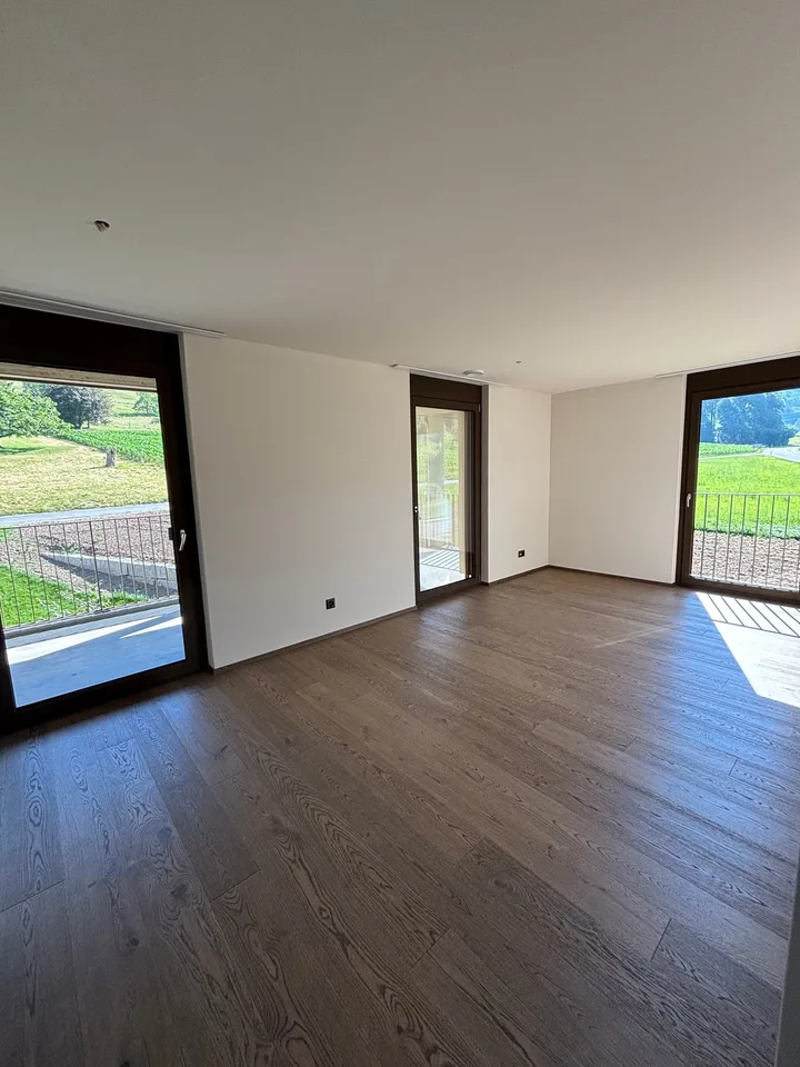 Grosse 3.5 Zimmer-Wohnung mit zwei Balkonen Nähe Türlersee