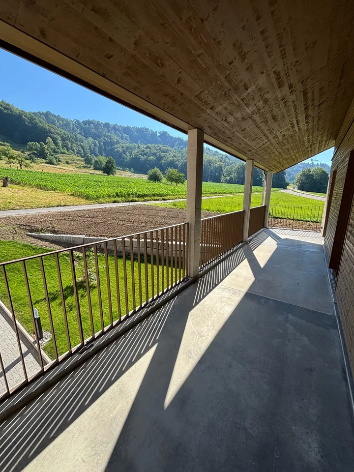 Grosse 3.5 Zimmer-Wohnung mit zwei Balkonen Nähe Türlersee