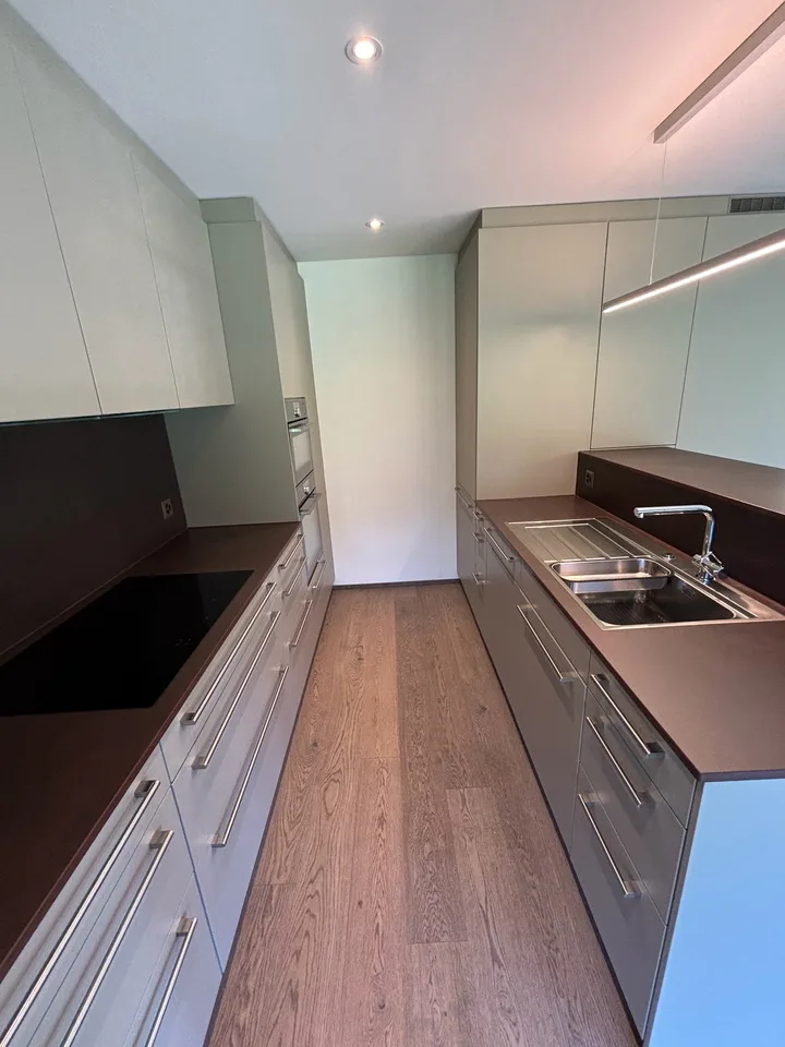 Grosse 3.5 Zimmer-Wohnung mit zwei Balkonen Nähe Türlersee