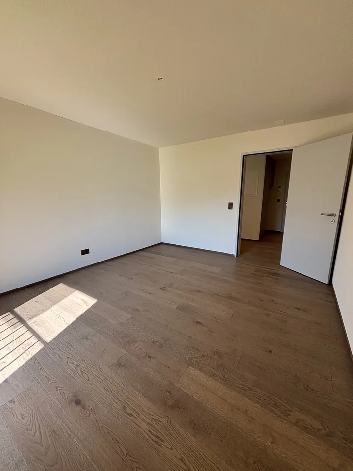 Grosse 3.5 Zimmer-Wohnung mit zwei Balkonen Nähe Türlersee