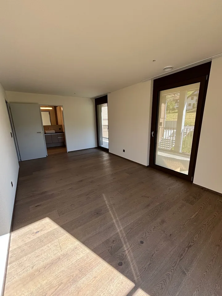 Grosse 3.5 Zimmer-Wohnung mit zwei Balkonen Nähe Türlersee