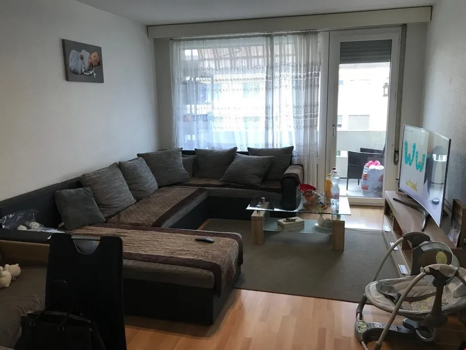 Total sanierte 3.5 Zimmerwohnung an zentraler Lage