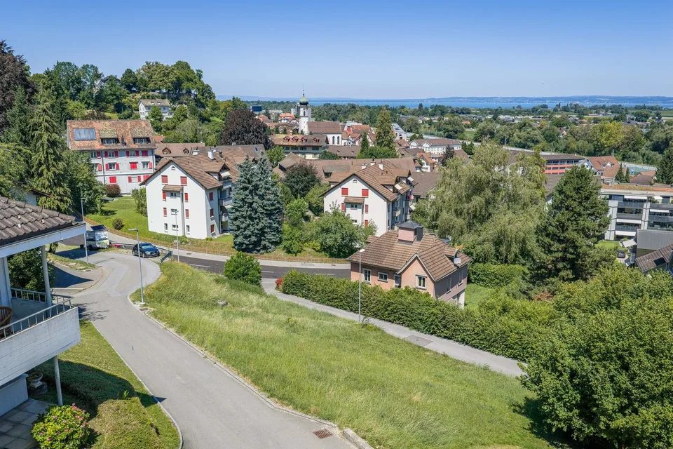 Baulandgrundstück mit Bestandesobjekt
