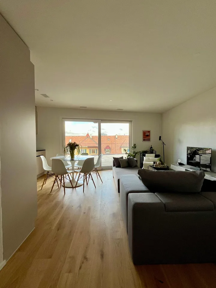 Neubau (2025): 5.5 Zimmer Maisonette - Wohnung mit grosser Terrasse und Aussicht auf Basel