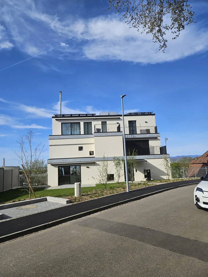 Neubau (2025): 5.5 Zimmer Maisonette - Wohnung mit grosser Terrasse und Aussicht auf Basel