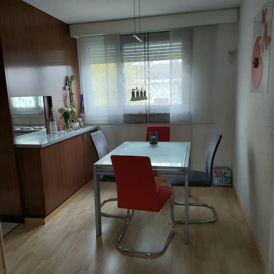 Grosszügige 4,5-Zimmerwohnung mit sonnigem Balkon
