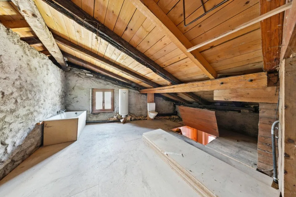 Heimelige 3,5-Zimmerwohnung mit Ausbaureserve in Bürchen VS
