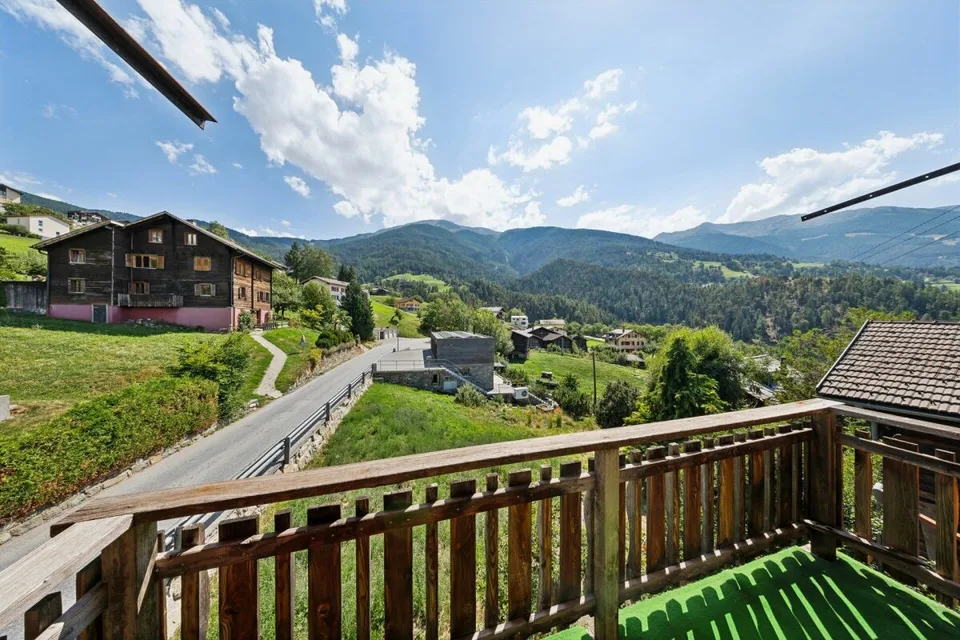 Heimelige 3,5-Zimmerwohnung mit Ausbaureserve in Bürchen VS