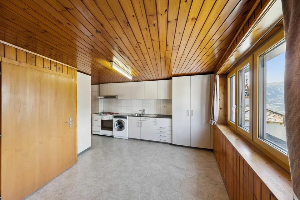 Heimelige 3,5-Zimmerwohnung mit Ausbaureserve in Bürchen VS