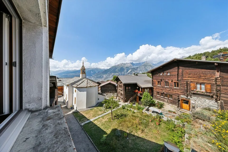 Heimelige 3,5-Zimmerwohnung mit Ausbaureserve in Bürchen VS