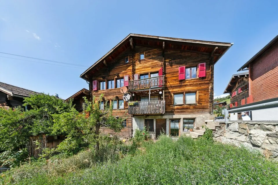 Heimelige 3,5-Zimmerwohnung mit Ausbaureserve in Bürchen VS