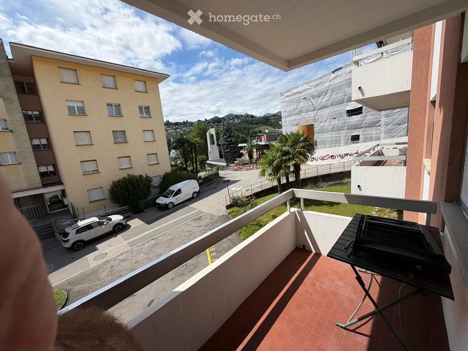 Appartement confortable de 1,5 pièces avec balcon à Pregassona